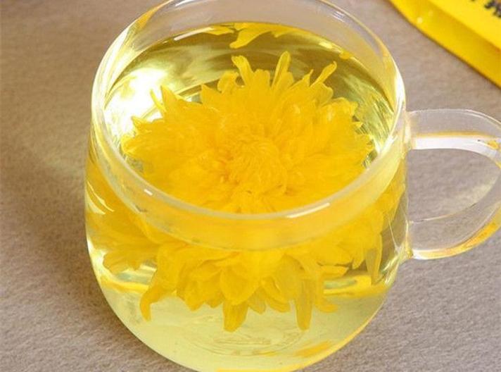解毒的功效,蜂蜜菊花茶也是一种不错的饮品,那蜂蜜菊花茶有什么禁忌