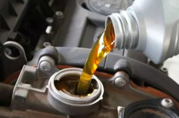 经常使用好机油会对汽车发动机有什么影响?4s店老师傅说出实话!