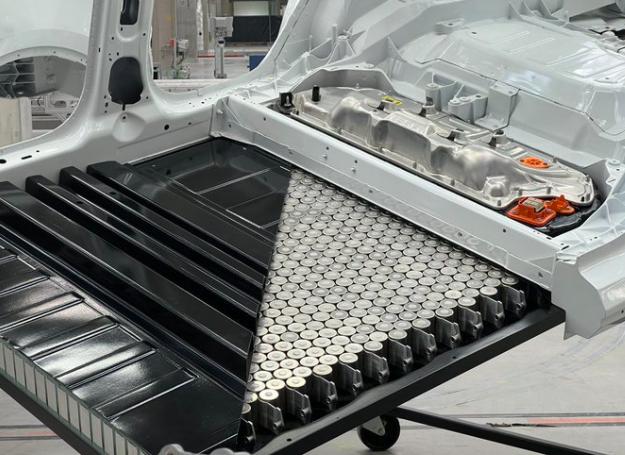 松下首次展示特斯拉4680电池原型 计划明年春季试产 - 储能 - 数字能