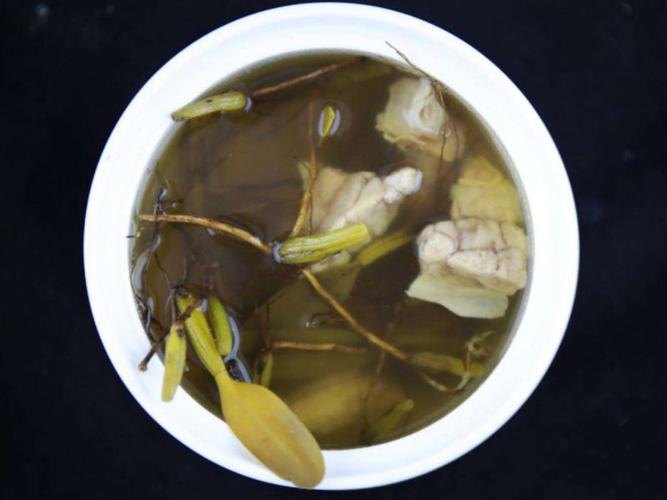 总结:新鲜石橄榄煲汤的方法,如上所述,但在清洗石橄榄时,要仔细清洗