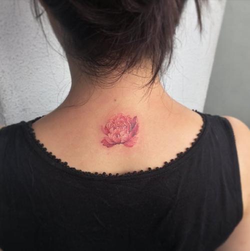 适合女生纹在背上的花卉图案(4/4)-纹身图片网